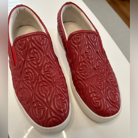 COPY - RED GUCCI SLIP ONS - Picture 1 of 4